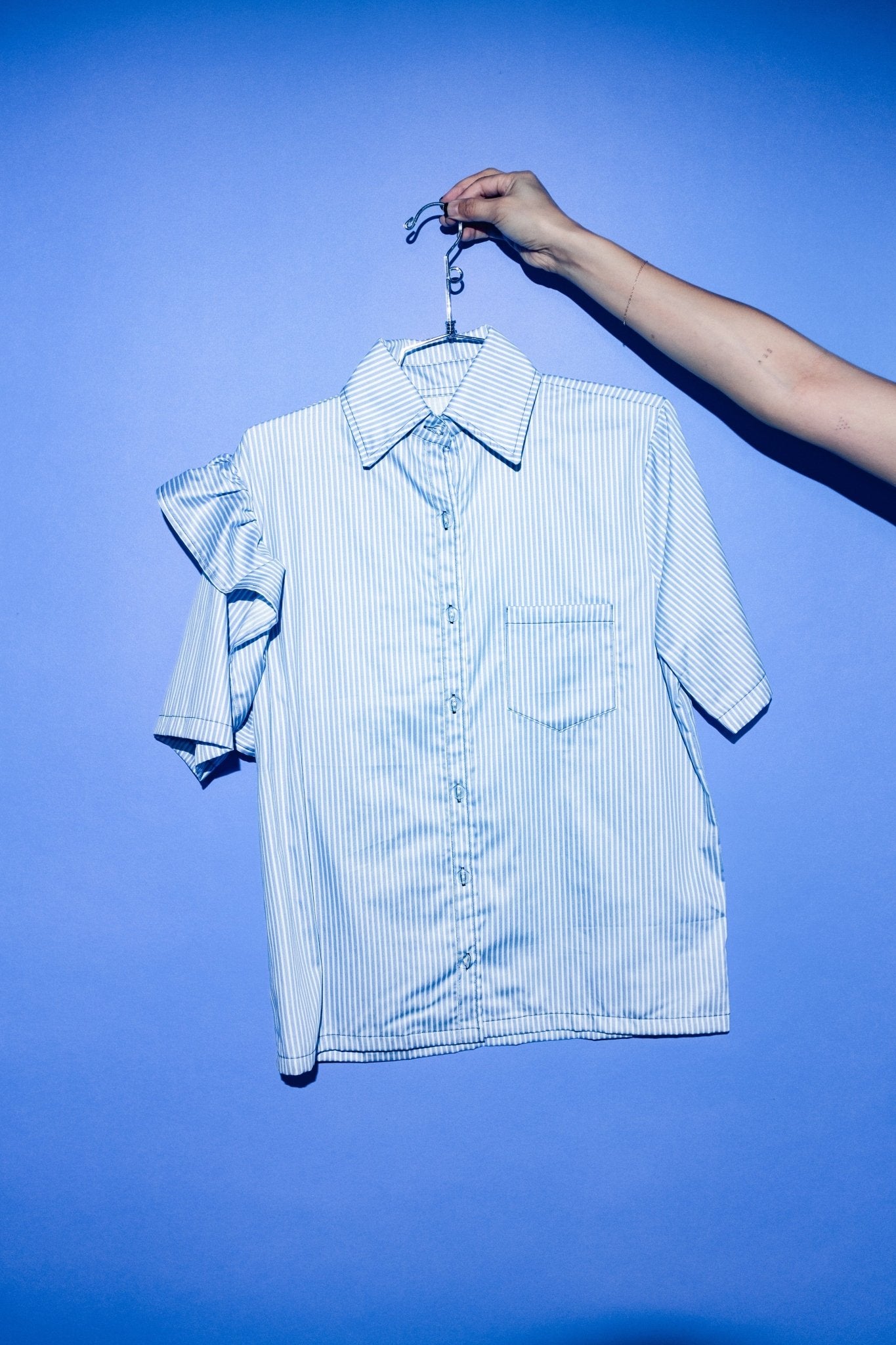 Bowie Sleep Shirt in Blue + White Stripe - et Tigre