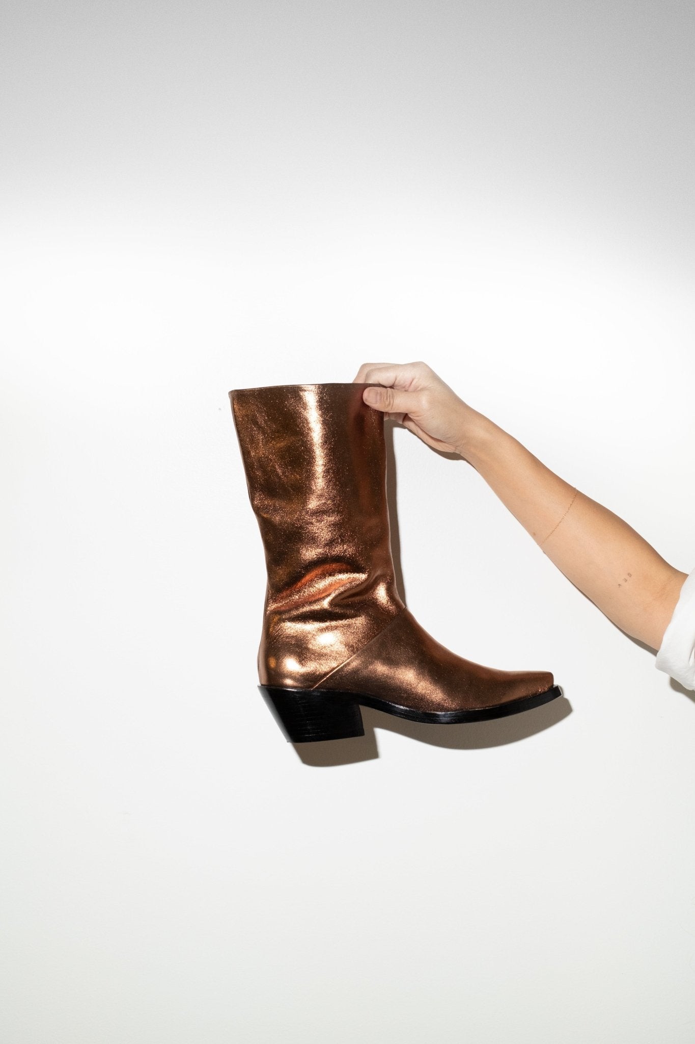 Jackie Boot in Metallic Gold - et Tigre
