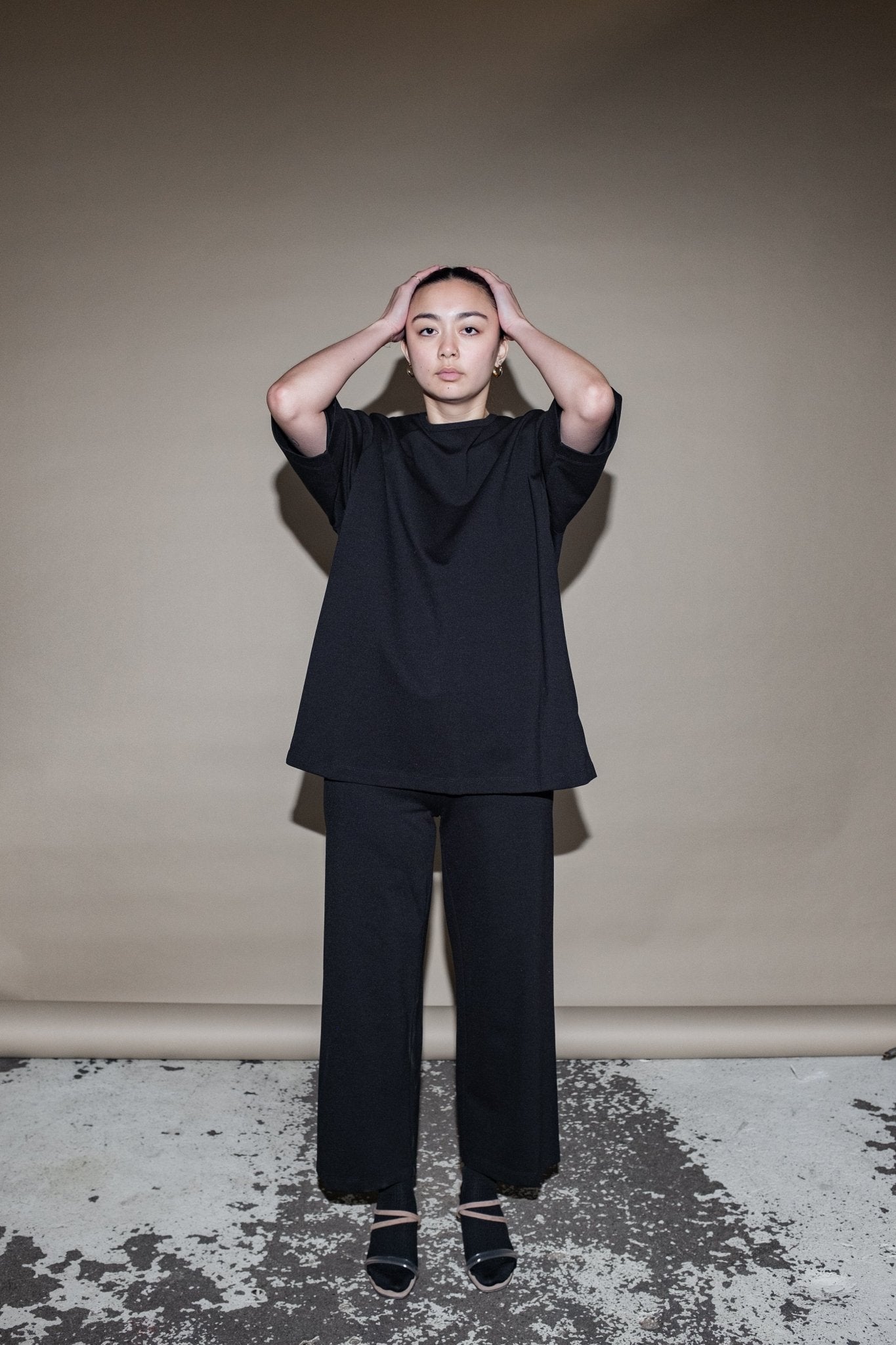 Joshua Shortsleeve Top in Black - et Tigre