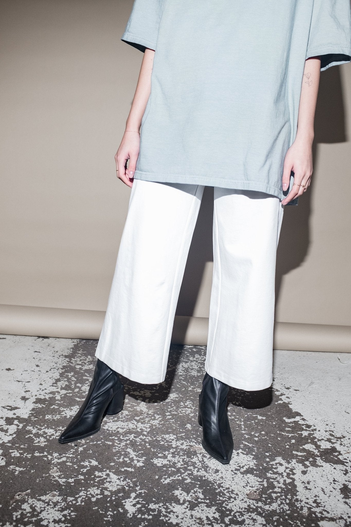 Liza Pant in White - et Tigre