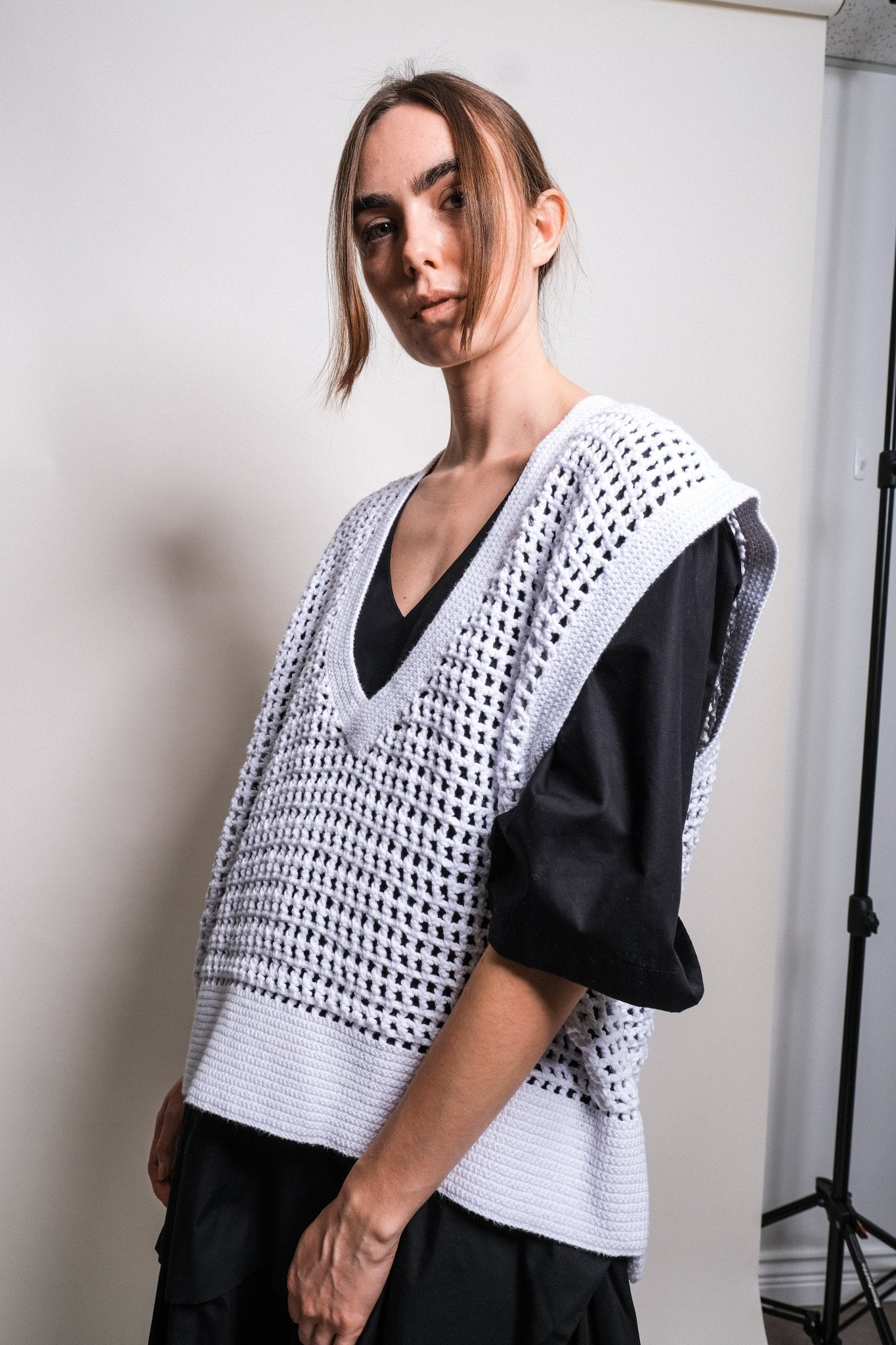 Roger Crochet Knit Vest in White - et Tigre