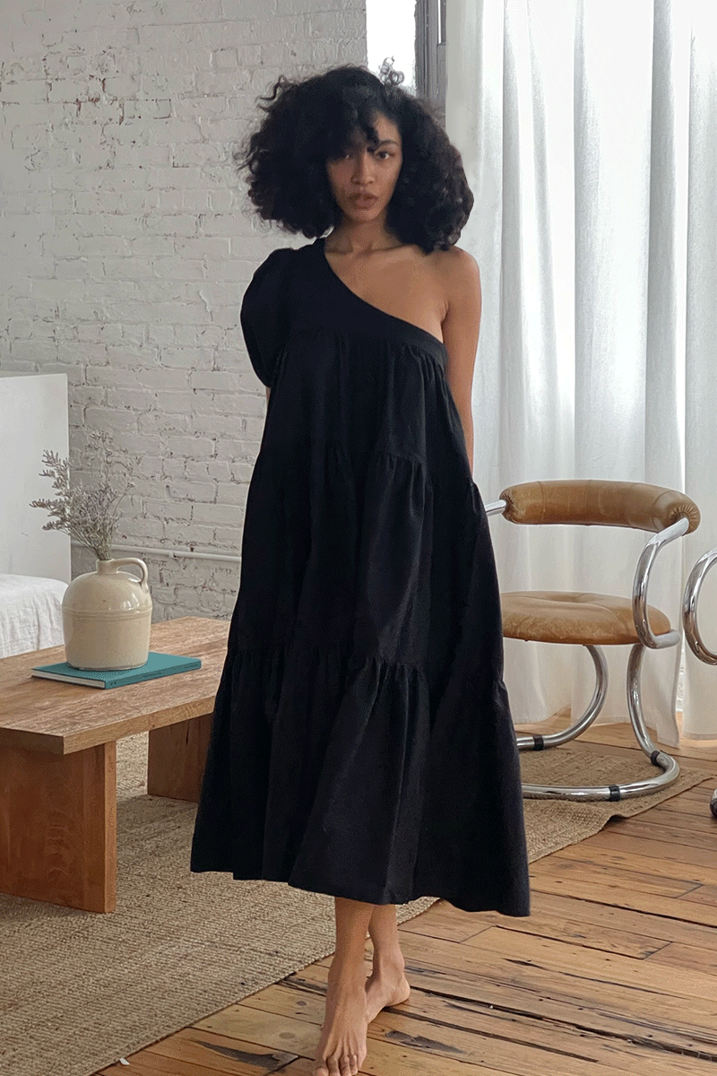Yang Dress (Mid-length) in Black