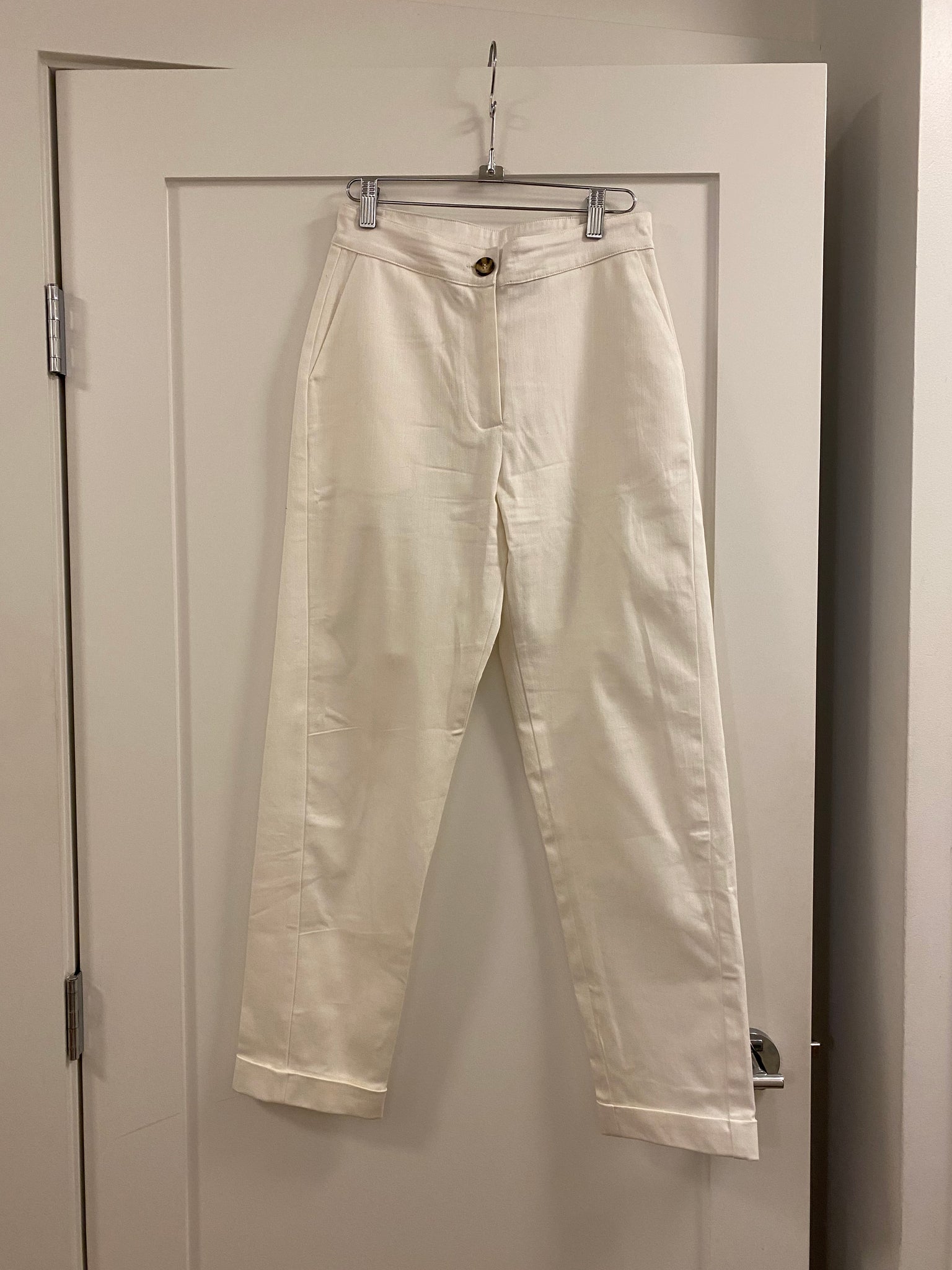 Dayandra Pant in White - Size S