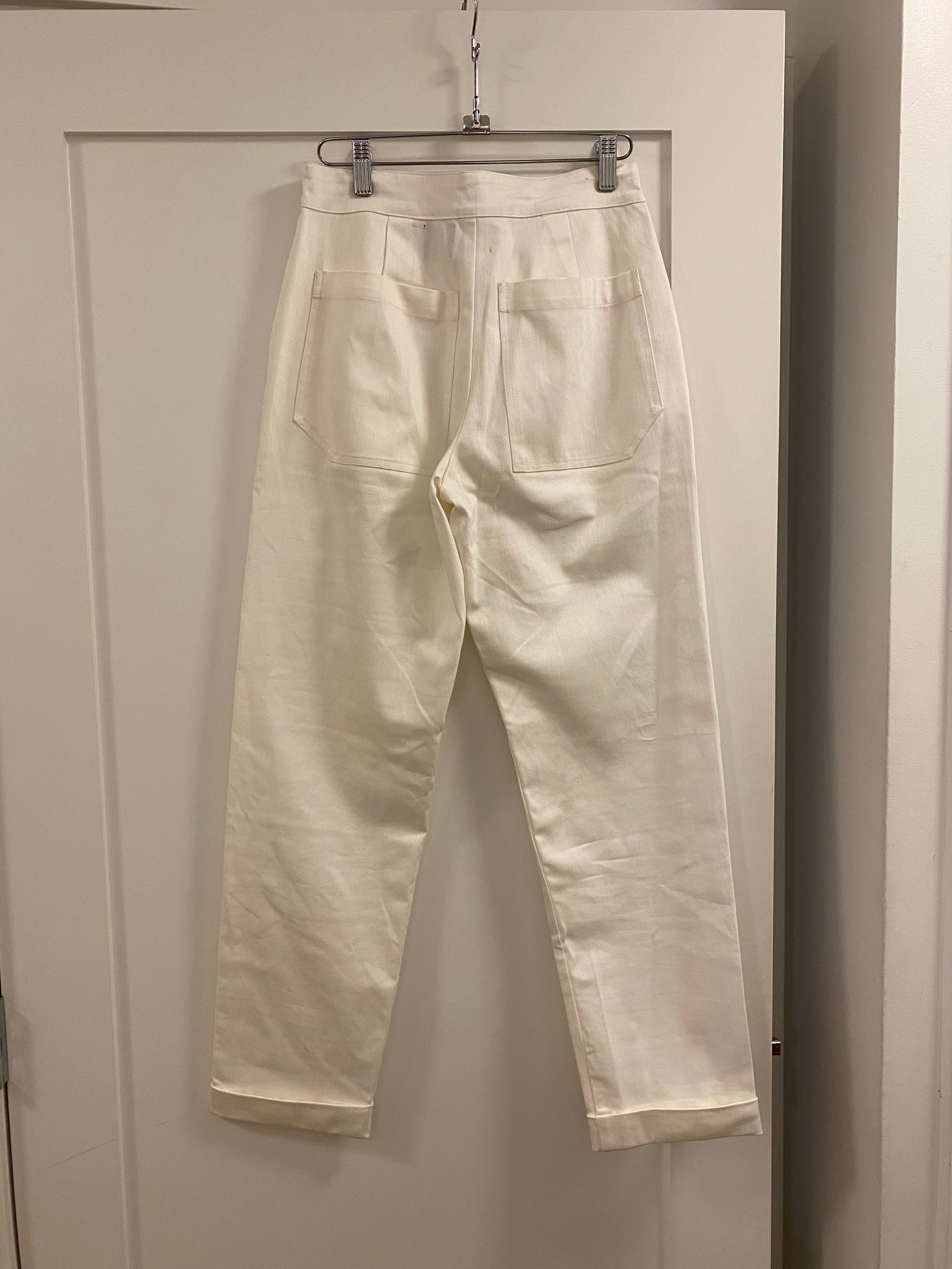 Dayandra Pant in White - Size S
